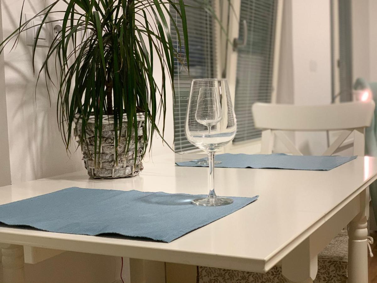 Cool Studio Apartment Prague Exterior photo